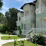 Ξενοδοχείο με διαμερίσματα Selya Göcek