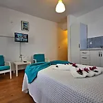 Ξενοδοχείο με διαμερίσματα Selya 3*
