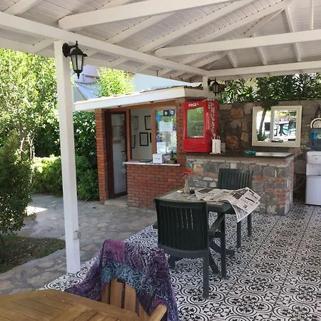 Selya מלון דירות 3*